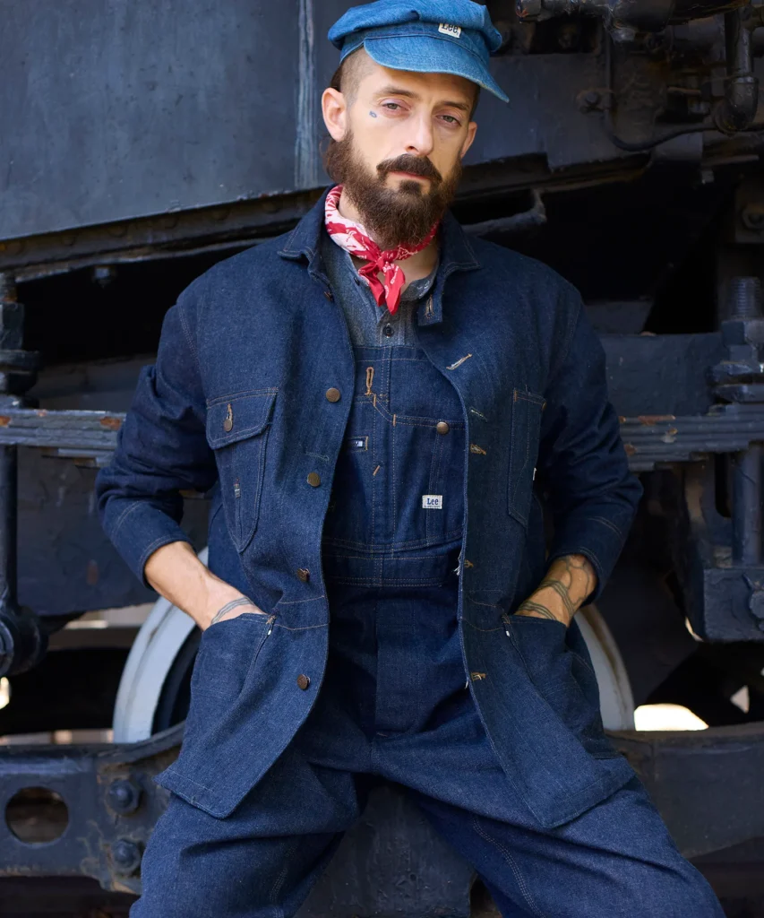 100年前の「不均一な糸」を再現し独自のデザインが組み込まれた<Nigel Cabourn×Lee>のコラボレーションアイテムが登場です。