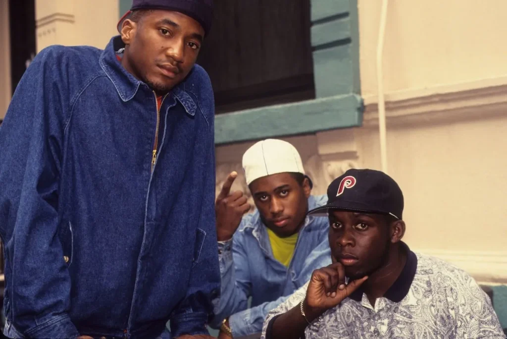 1990年代のHIPHOPシーンを彩った伝説のグループ”A Tribe Called Quest”と”NEEDLES”がタッグを組んだ、特別感満載の限定アイテムが本日よりリリースです。